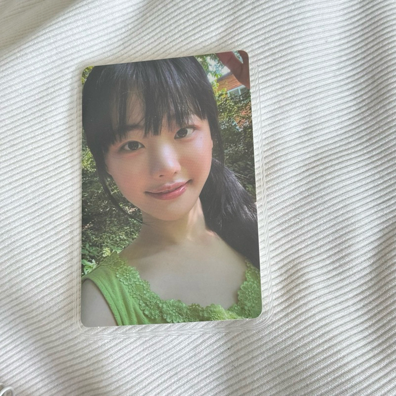QWER CHUDAN SIYEON MAGENTA HINA ALBUM PHOTOCARD | Shopee Singapore