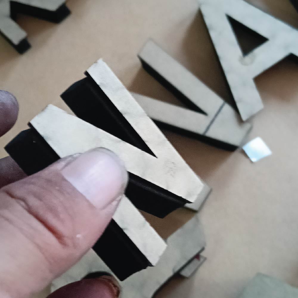 Huruf dan Nomor Timbul Akrilik 2mm Lapis Spon Eva 10mm, Letter Akrilik Custom, Laser Cutting - Gambar 2
