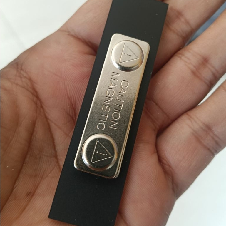 Nametag timbul hitam putih magnet - Gambar 3
