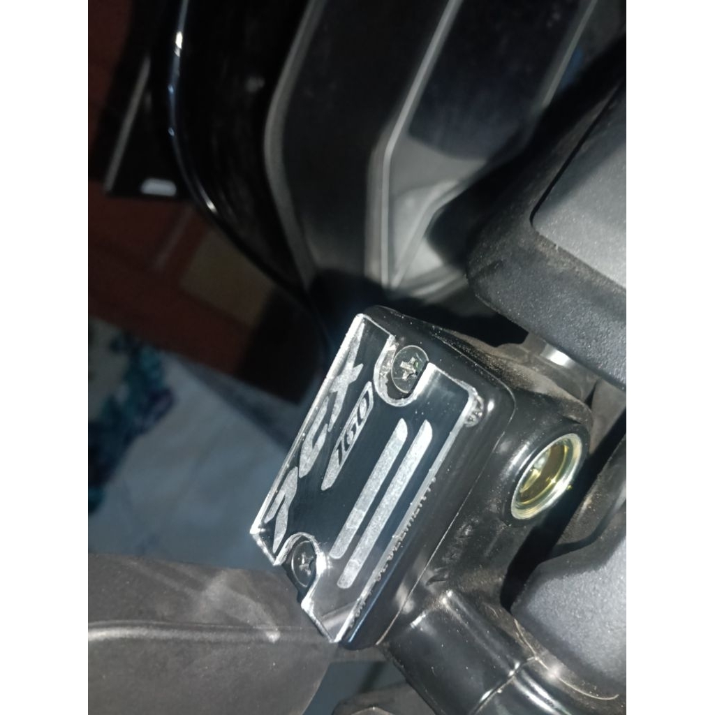 EMBLEM TUTUP REM PCX 160 AKRILIK - Gambar 2