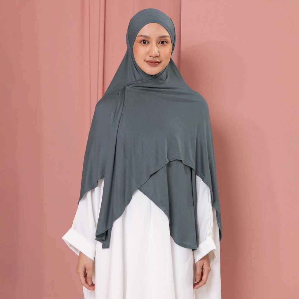 Lozy Hijab - Lesti Instan Bandana Syari Lozy x Lesti Kejora (Khiban Kaos Pashmina Instan Bandana Bahan Viscose Rayon) - Gambar 2