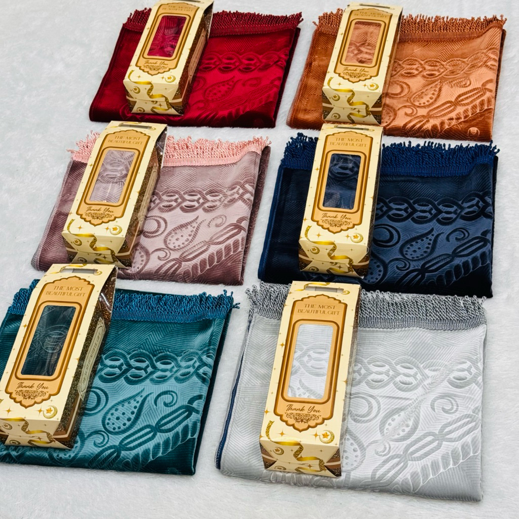 Contents: 10 pics of large embossed velvet prayer rugs in box packaging ...