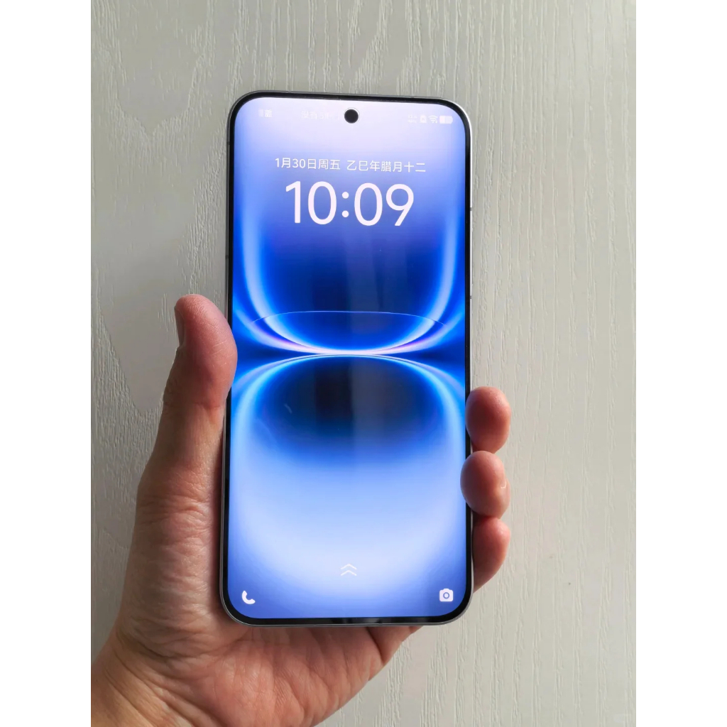 iQoo 15 Ultra 6.85''AMOLED 144HZ Snapdragon 8 Elite Gen 5 7400mAh 100W 50MP Triple Camera - Gambar 4
