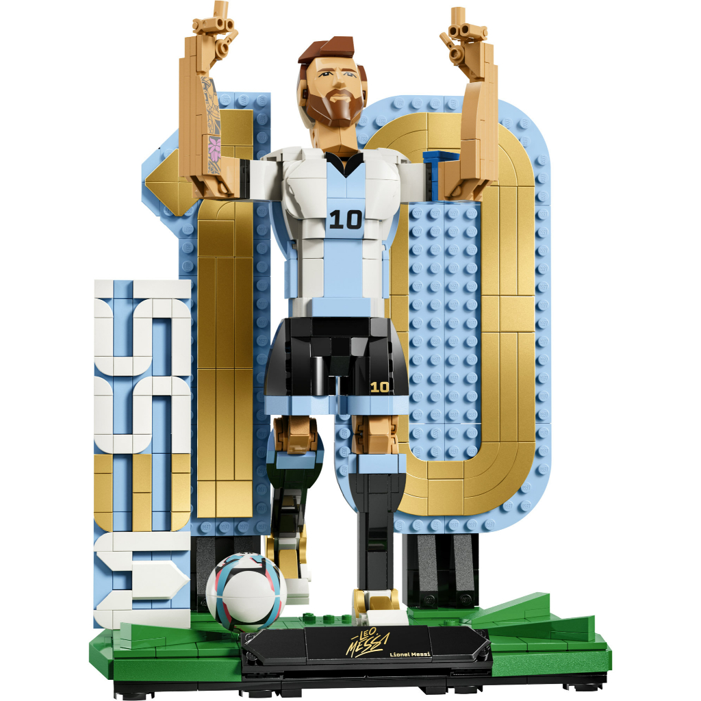 LEGO Editions Football 43015 Lionel Messi – Soccer Legend (958 Pieces), FIFA World Cup 2026 Collection, Toys, Bricks, Mainan Anak Laki Laki - Gambar 3