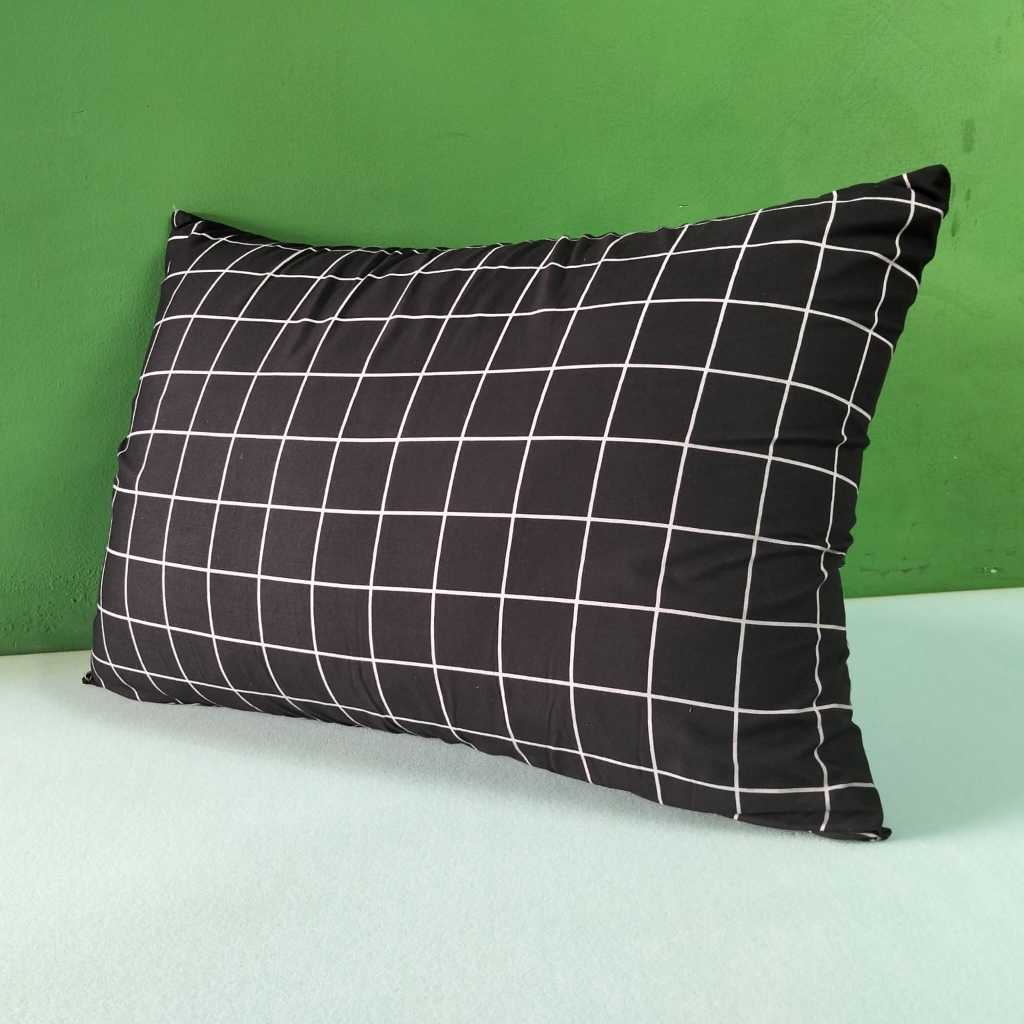Bantal Hotel Empuk Motif Kotak Hitam Kain Micro Memory Foam Anti Kempes - Gambar 4