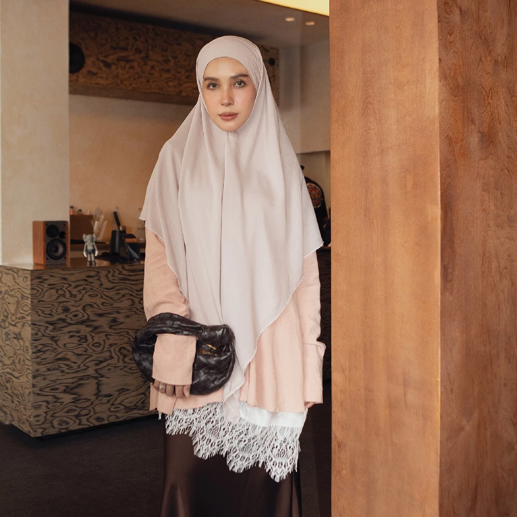 Lozy Hijab - Embroidery Khimar Bandana Lozy x Hamidah (Khiban Bahan Viscose Airis Tencel)