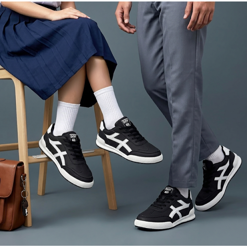 Sepatu DNY Sneakers Wanita Pria Back To School Series Hitam Size 36 - 45 Unisex Gaya Klasik Retro Modern Nyaman dan Stylish BTS-009 - Gambar 3