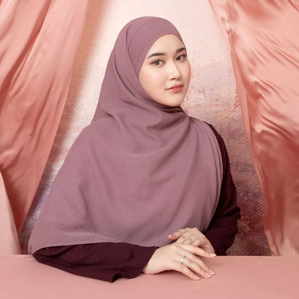 Lozy Hijab - Syifa Khimar Bandana Lozy x Syifa Kamila (Khiban Syari Bahan Voal dan Ceruty Baby doll) - Gambar 3