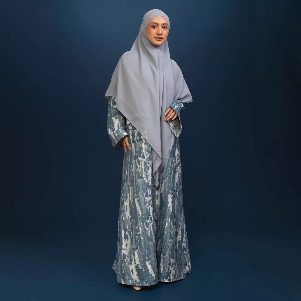 Lozy Hijab - Sora Dress (Dress Denim Jeans Pocket Ruffle Bahan Cotton Denim Unfinished Look) - Gambar 2