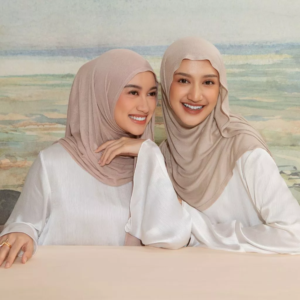 Lozy Hijab - Naire Oval Shawl (Pashmina Shawl Meleyot Bahan Viscose Rayon Crepe)