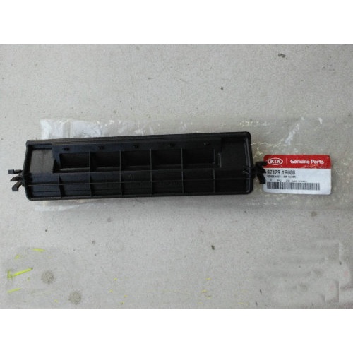 Kia K2 air filter housing assembly air conditioning filter cover air