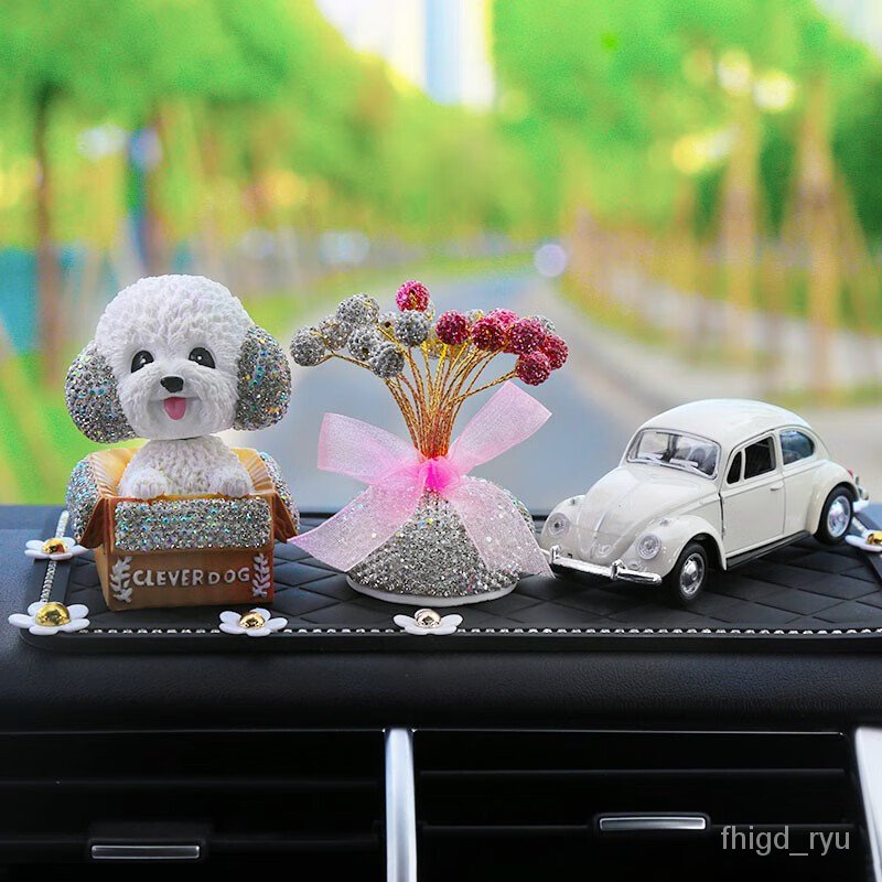 QM Akita Lion Car Interior Design Accessories Decoration Shaking Head