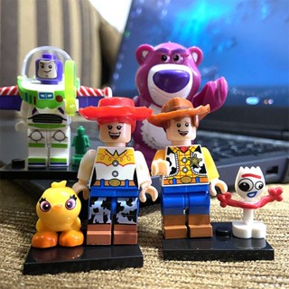 Lego buzz lightyear online keychain