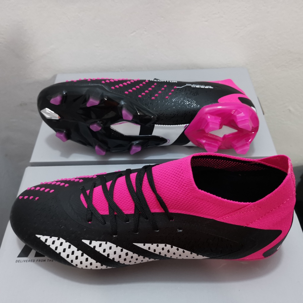 Pogba boots sales pink