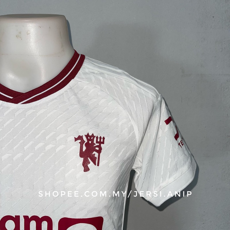 Man Utd Third 23/24 Player Issue & Fan Issue