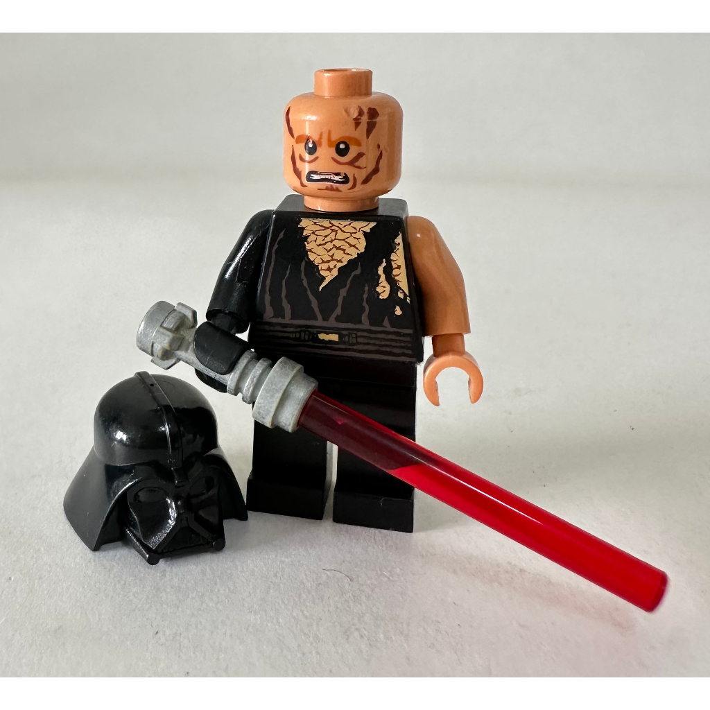 Lego damaged darth vader hotsell