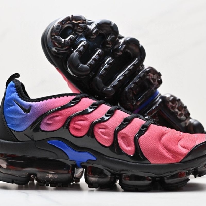 All black hot sale air vapormax