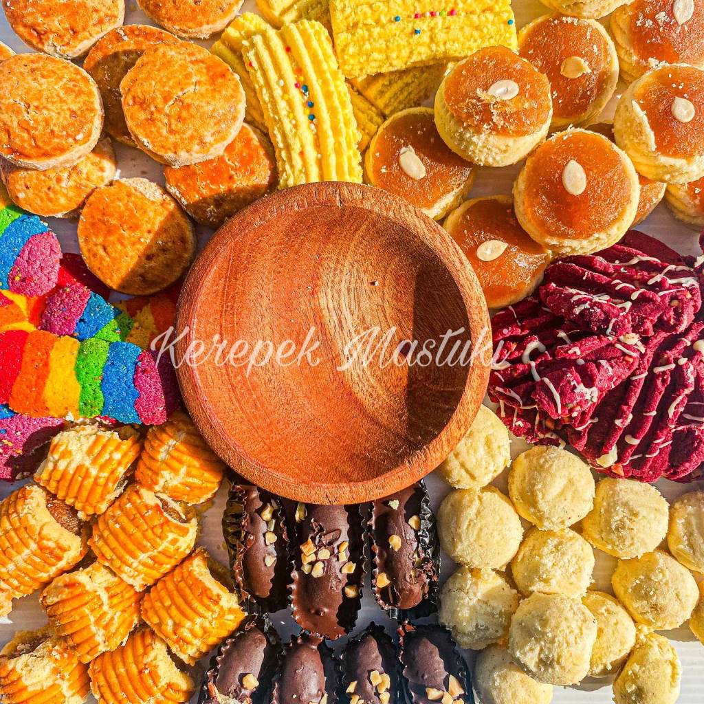 Kuih RAYA | Raya BISCUITS by DAPUR UMMI (small bottle) | Shopee Singapore