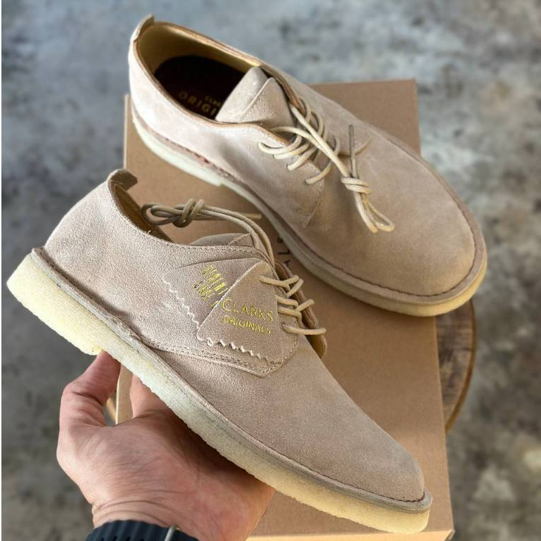 CLARKS SUEDE DESERT BOOTS LOW CUT Beige White KASUT KULIT LELAKI MEN MAN SHOES Shopee Singapore