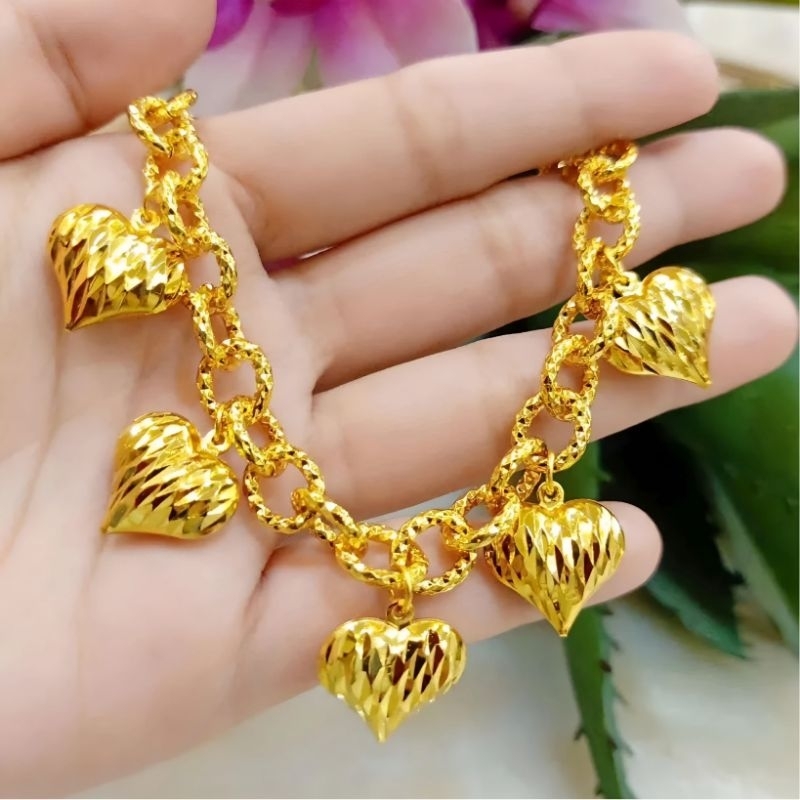 Gold sale chain hand