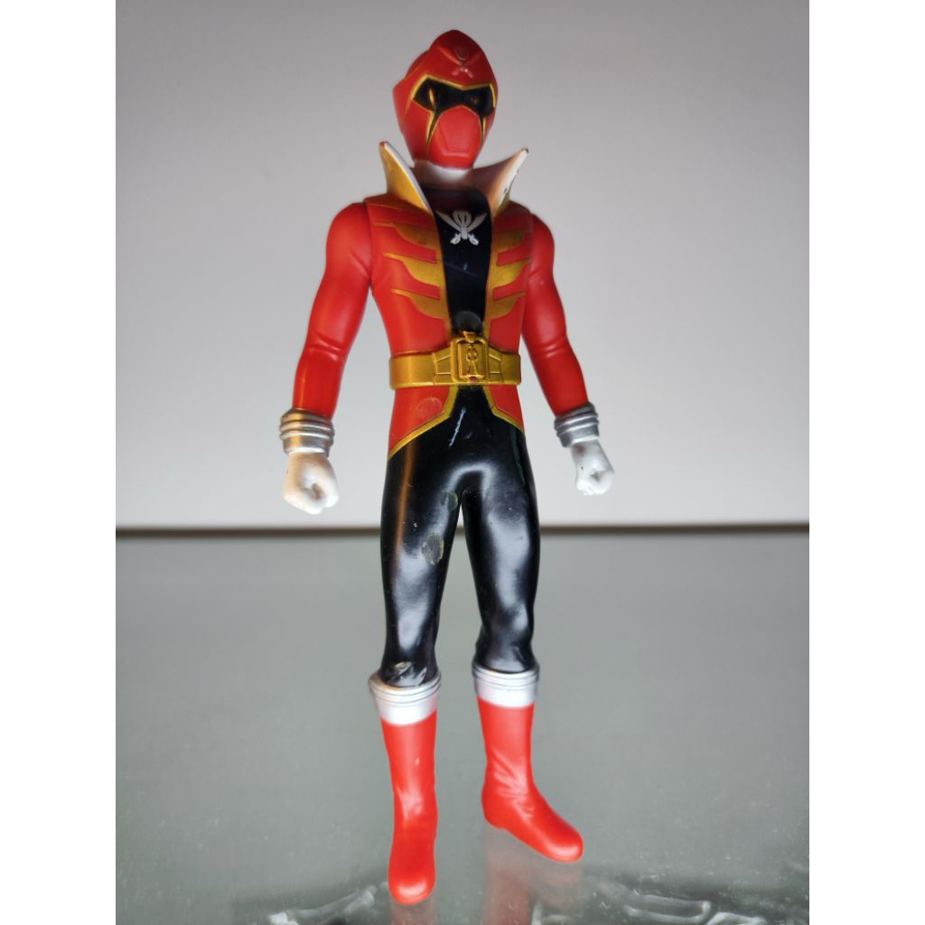 Bandai Sofubi Kaizoku Sentai Gokaiger - Gokai Red toy figure sentai ...