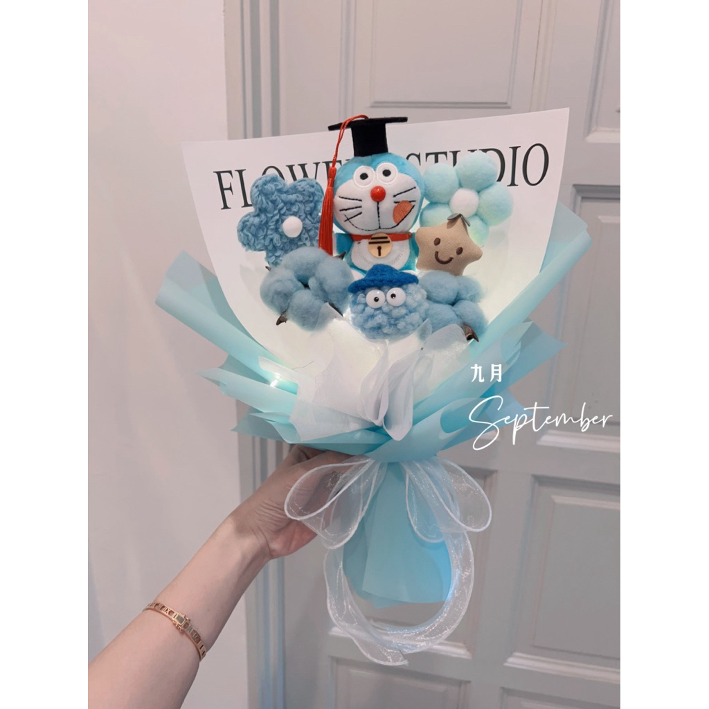 Doraemon Graduation Bouquet 哆啦A梦小叮当毕业花束 | Shopee Singapore