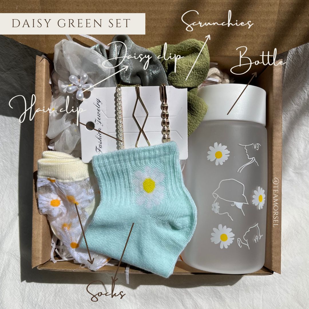 Box Surprise Daisy Set/Daisy Bottle/Daisy Socks/Birthday/Anniversary ...