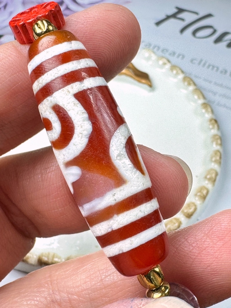 Tibetan Dzi Beads Carnelian Aquarius Dzi Beads 藏传老矿红玉