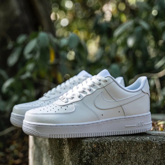 Air force 1 hot sale triple white womens