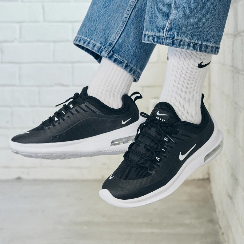 Nike air axis on sale black