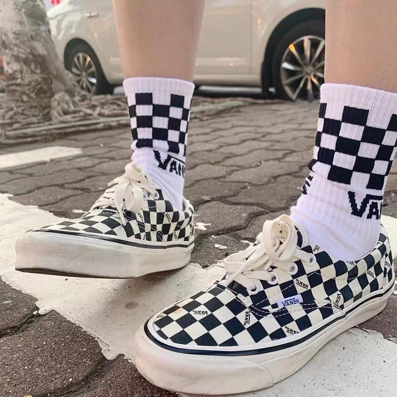 Low top vans with socks best sale