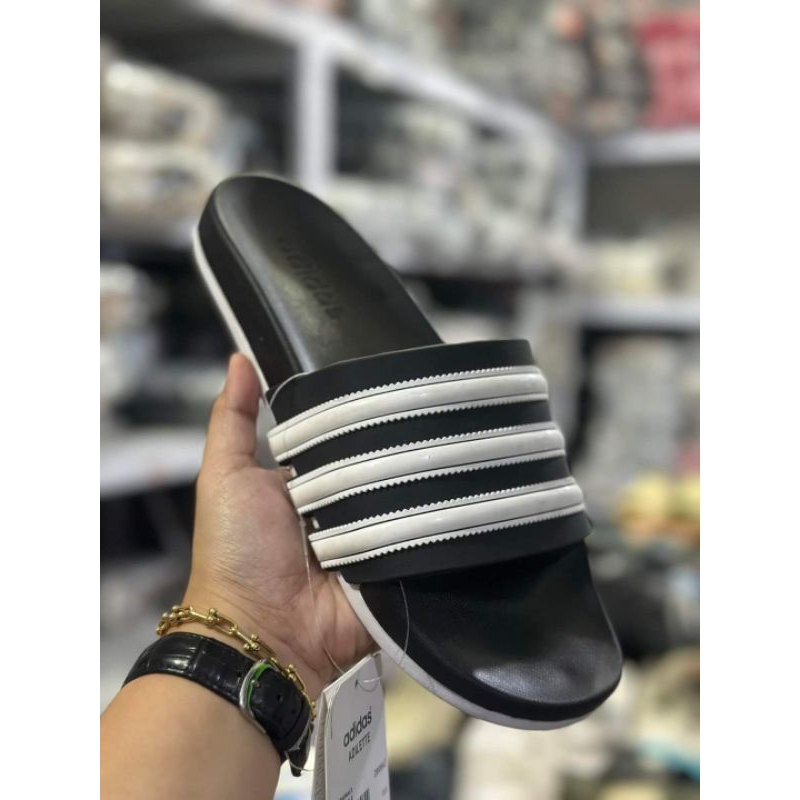 Adilette cloudfoam plus stripes on sale slides