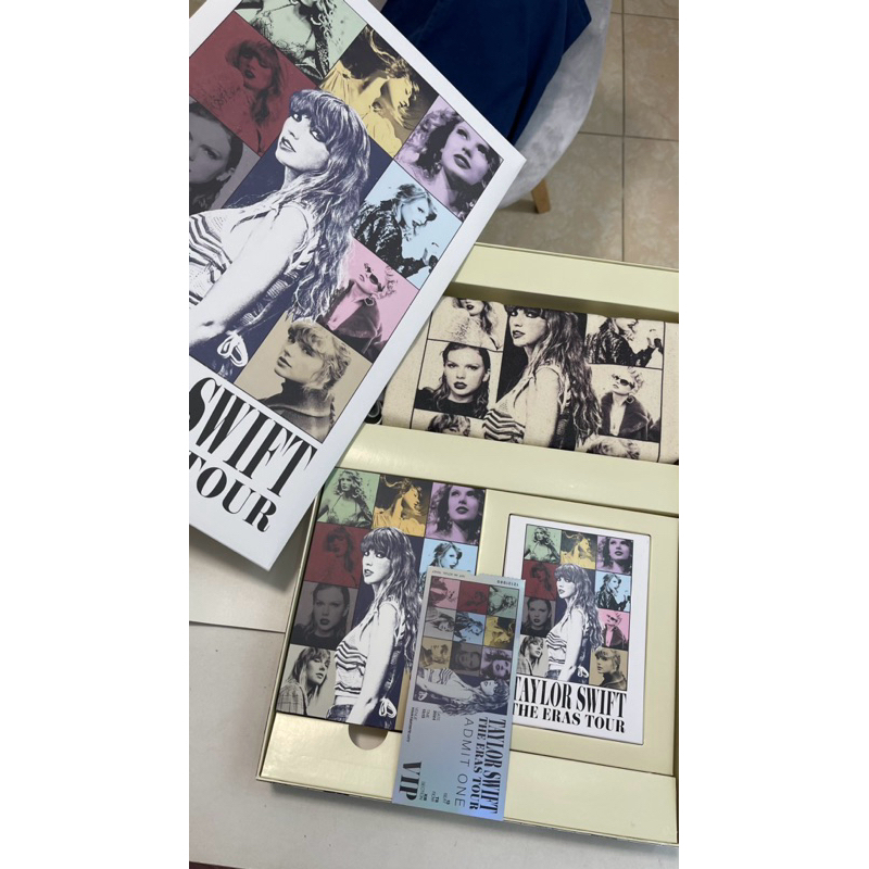 TAYLOR SWIFT THE ERAS TOUR VIP グッズ 💕 Taylor Swift Eras Tour VIP PACKAGE NEW (MERCH PACKAGE BOX