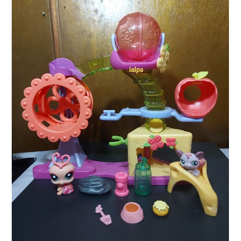 Littlest Petshop Littlest Pet Shop LPS Playground with Lovebug and Mouse Shopee Singapore