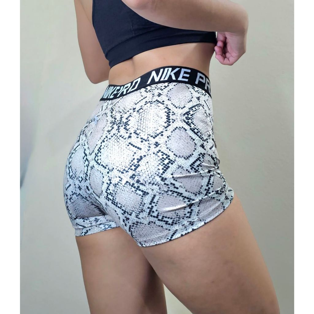 Snake print hot sale nike pros