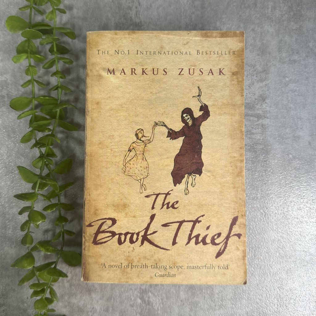 The Book Thief by Markus Zusak (Authentic Preloved) | Shopee Singapore