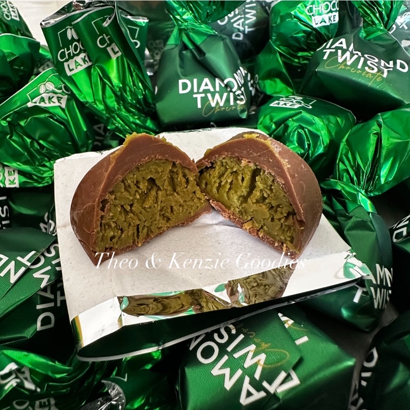 KUNAFA PISTACHIO CHOCO LAKE DIAMOND TWIST MILK CHOCOLATE