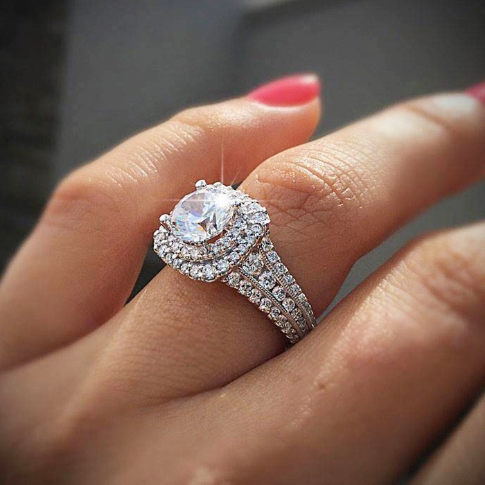 Exquisite Diamond Woman Ring Double Square Fashion Jewelry