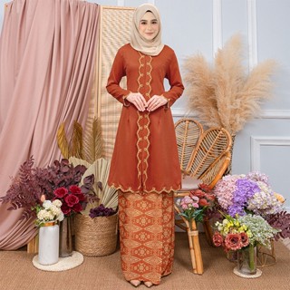 Kebarung Labuh Modern Wedding Dress Wedding Kebaya Batik