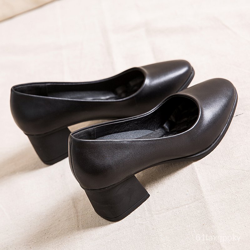 Medium heel black on sale shoes