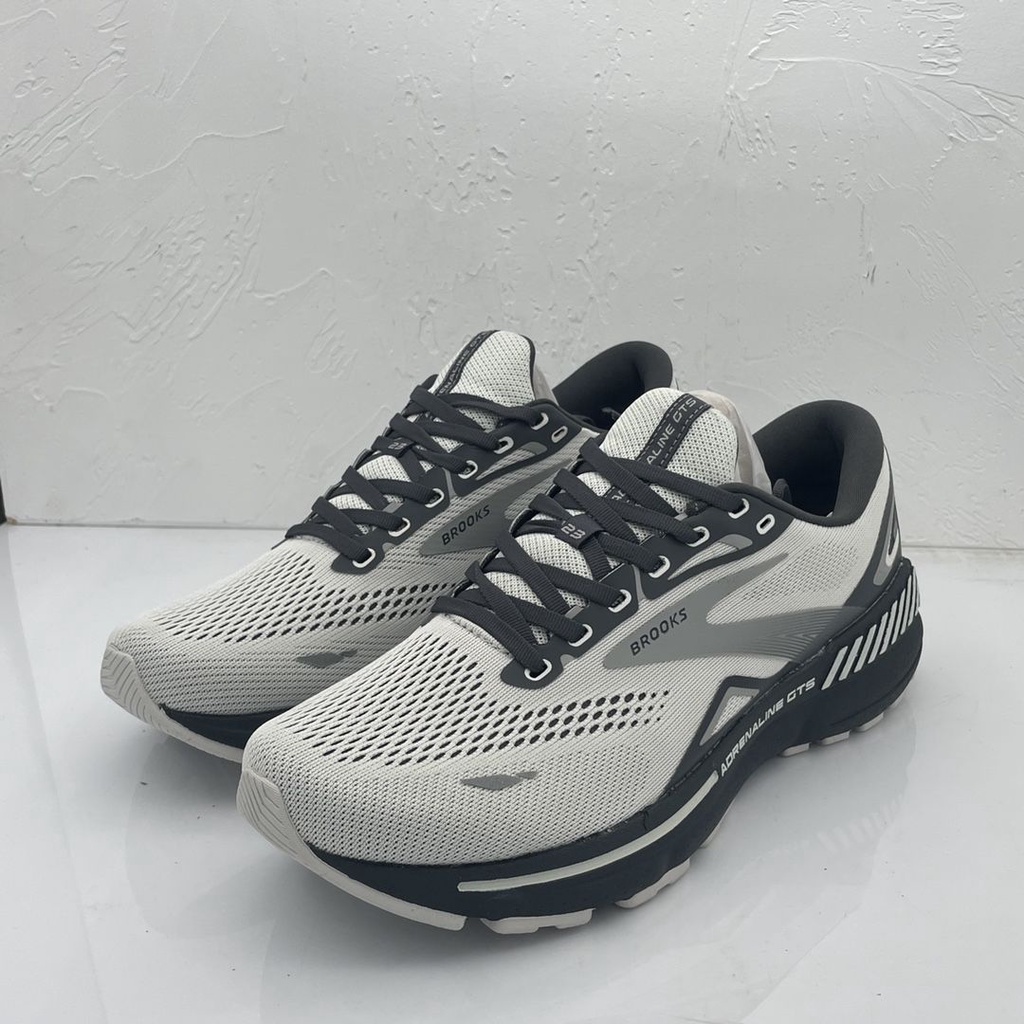 Brooks non slip outlet shoes