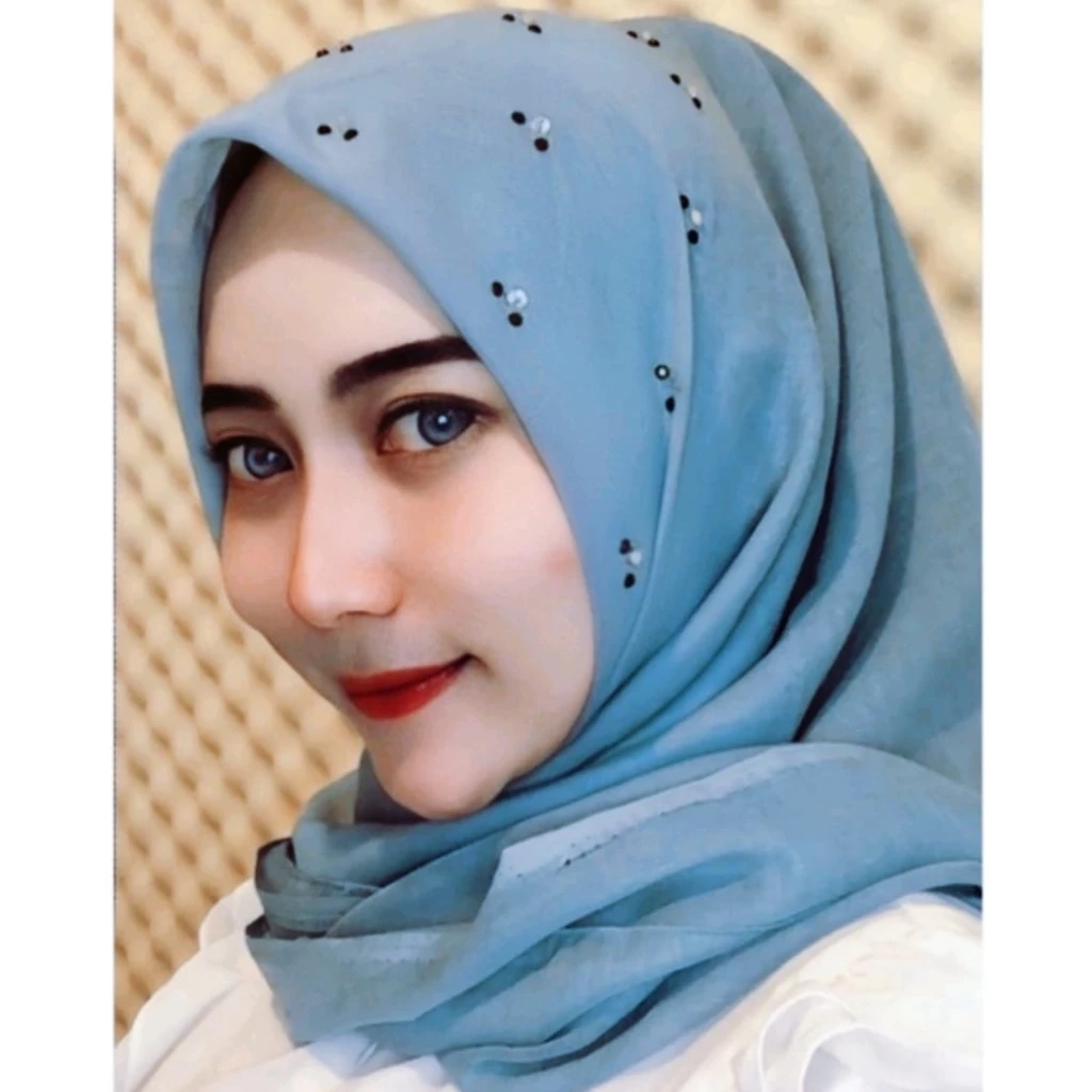 Hijab Segi Empat Mute Swaroski / Hijab Segi Empat Payet Mutiara