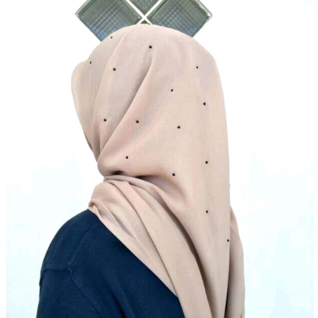 Jilbab Segi Empat Mute Tabur Full Belakang / Hijab Segi Empat Swaroski / Segi Empat Payet Mutiara