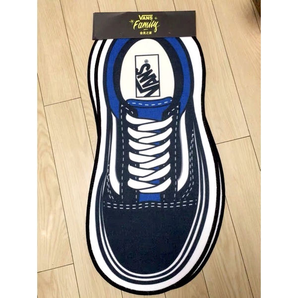 Vans off clearance the wall rug