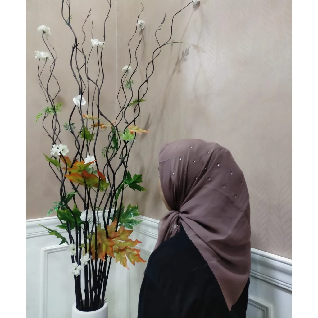 Hijab Segi Empat Mute Swaroski / Hijab Segi Empat Payet Mutiara - Gambar 3