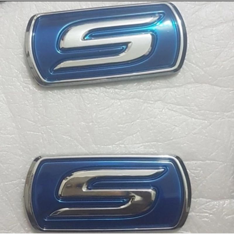 Toyota Avanza S Type Emblem Variation