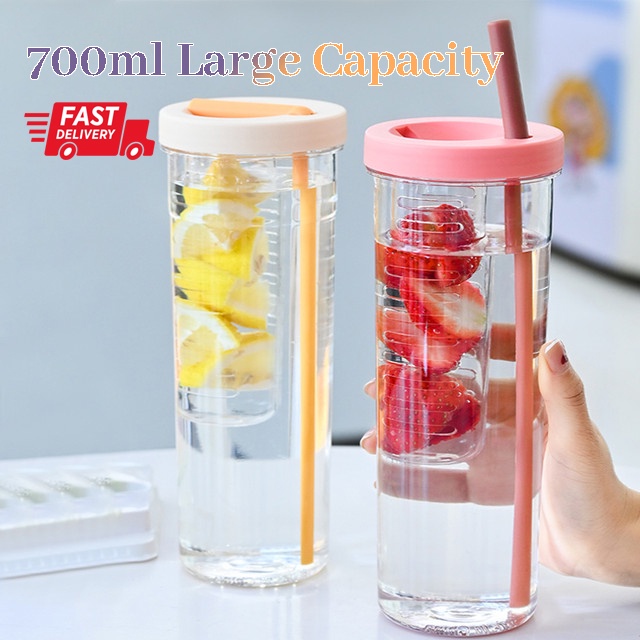 [SG Seller] Xmas Gift 700ml Water Bottle With Folding Straw Leakproof