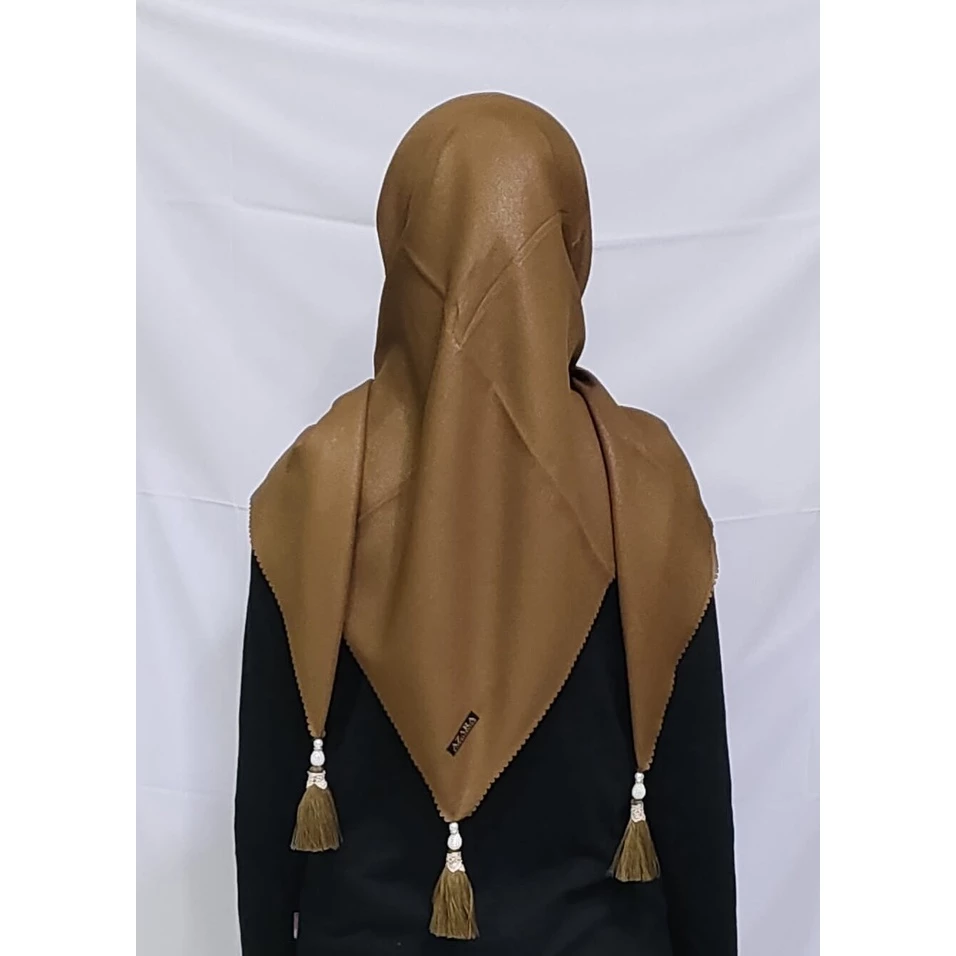 HIJAB SEGI EMPAT SINAR GLAMOUR JAMBUL/ HIJAB SEGI EMPAT LASERCUT TASSEL  / SEGI 4 JAMBUL BY SINAR AZARA - Gambar 2