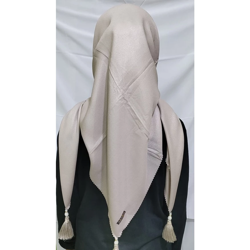 HIJAB SEGI EMPAT SINAR GLAMOUR JAMBUL/ HIJAB SEGI EMPAT LASERCUT TASSEL  / SEGI 4 JAMBUL BY SINAR AZARA - Gambar 4