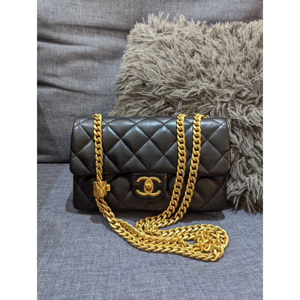 Chanel 22k AS3393 Black Small Flap Bag Rectangular in Lambskin with  Adjustable GHW Straps